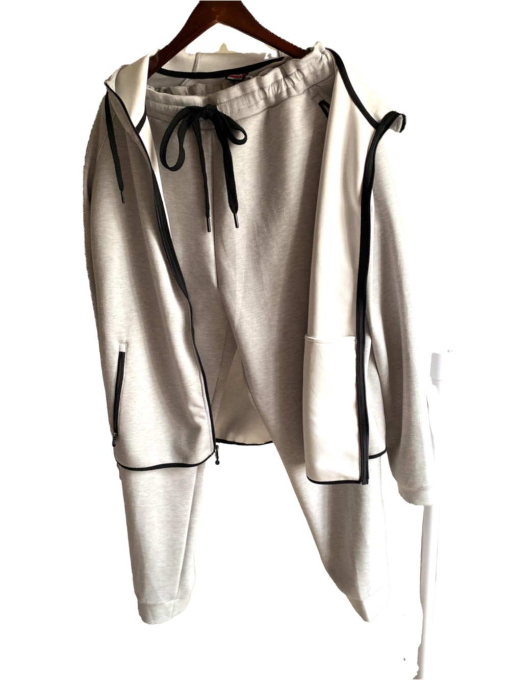 Light Gray Sweat Set with Black Trim XXXL